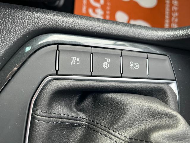 ティグアン TSI エレガンス パワーバックドア 禁煙車 ナビLEDライト 同一車線内全車速運転支援 アラウンドビューカメラ リアトラフィックアラート ディスカバープロ 全席シートヒーター デジタルコックピット12.3インチ(7枚目)