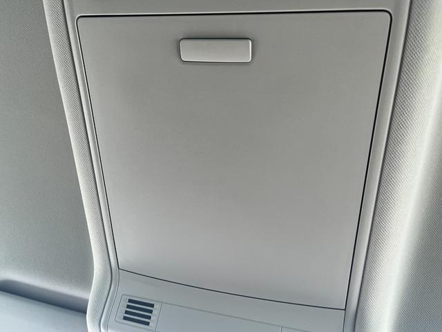 ティグアン TSI エレガンス パワーバックドア 禁煙車 ナビLEDライト 同一車線内全車速運転支援 アラウンドビューカメラ リアトラフィックアラート ディスカバープロ 全席シートヒーター デジタルコックピット12.3インチ(28枚目)