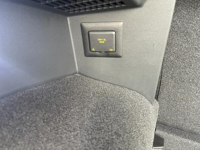 ティグアン TSI エレガンス パワーバックドア 禁煙車 ナビLEDライト 同一車線内全車速運転支援 アラウンドビューカメラ リアトラフィックアラート ディスカバープロ 全席シートヒーター デジタルコックピット12.3インチ(35枚目)