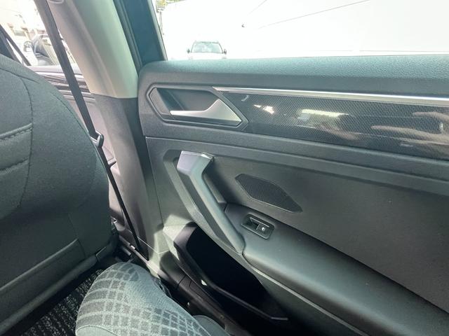 ティグアン TSI エレガンス パワーバックドア 禁煙車 ナビLEDライト 同一車線内全車速運転支援 アラウンドビューカメラ リアトラフィックアラート ディスカバープロ 全席シートヒーター デジタルコックピット12.3インチ(36枚目)