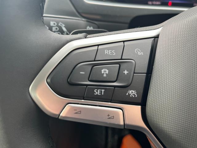 ティグアン TSI エレガンス パワーバックドア 禁煙車 ナビLEDライト 同一車線内全車速運転支援 アラウンドビューカメラ リアトラフィックアラート ディスカバープロ 全席シートヒーター デジタルコックピット12.3インチ(41枚目)