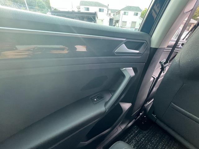 ティグアン TSI エレガンス パワーバックドア 禁煙車 ナビLEDライト 同一車線内全車速運転支援 アラウンドビューカメラ リアトラフィックアラート ディスカバープロ 全席シートヒーター デジタルコックピット12.3インチ(54枚目)