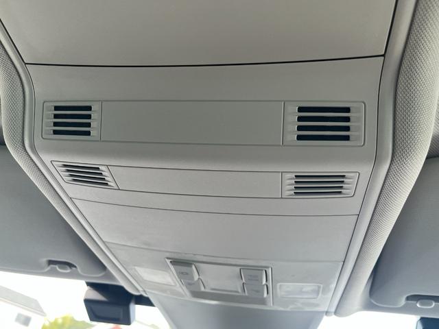 ティグアン TSI エレガンス パワーバックドア 禁煙車 ナビLEDライト 同一車線内全車速運転支援 アラウンドビューカメラ リアトラフィックアラート ディスカバープロ 全席シートヒーター デジタルコックピット12.3インチ(64枚目)