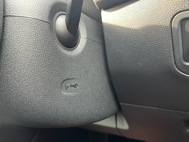 ティグアン TSI エレガンス パワーバックドア 禁煙車 ナビLEDライト 同一車線内全車速運転支援 アラウンドビューカメラ リアトラフィックアラート ディスカバープロ 全席シートヒーター デジタルコックピット12.3インチ(75枚目)