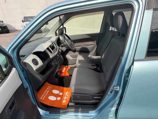 ワゴンR FA 禁煙車 ドライブレコーダー前後 自発光式アナログメーター アームレスト CD ウレタン製ステアリングホイール ダークグレーファブリックシート レッドレンズリアコンビネーションランプ(16枚目)