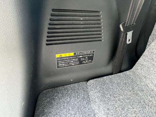 ワゴンR FA 禁煙車 ドライブレコーダー前後 自発光式アナログメーター アームレスト CD ウレタン製ステアリングホイール ダークグレーファブリックシート レッドレンズリアコンビネーションランプ(24枚目)