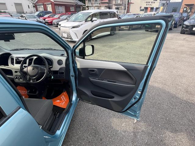 ワゴンR FA 禁煙車 ドライブレコーダー前後 自発光式アナログメーター アームレスト CD ウレタン製ステアリングホイール ダークグレーファブリックシート レッドレンズリアコンビネーションランプ(74枚目)