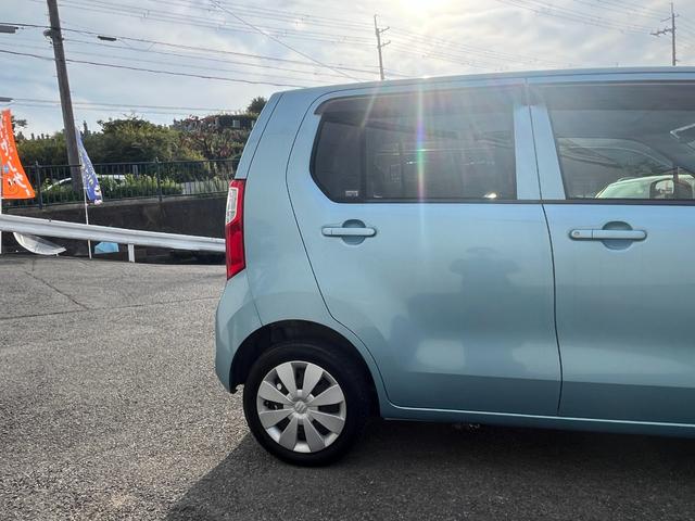 ワゴンR FA 禁煙車 ドライブレコーダー前後 自発光式アナログメーター アームレスト CD ウレタン製ステアリングホイール ダークグレーファブリックシート レッドレンズリアコンビネーションランプ(78枚目)