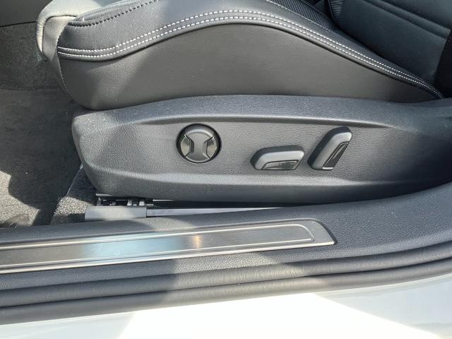 パサートヴァリアント TDI Rライン 駐車支援システム アラウンドビューカメラ Rロゴナッパ革スポーツシート Rロゴ入ディンプル革巻きステアリングホイール 8WAYパワーシート左右 シートヒーター左右 禁煙車(5枚目)