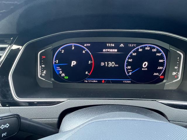 パサートヴァリアント TDI Rライン 駐車支援システム アラウンドビューカメラ Rロゴナッパ革スポーツシート Rロゴ入ディンプル革巻きステアリングホイール 8WAYパワーシート左右 シートヒーター左右 禁煙車(13枚目)