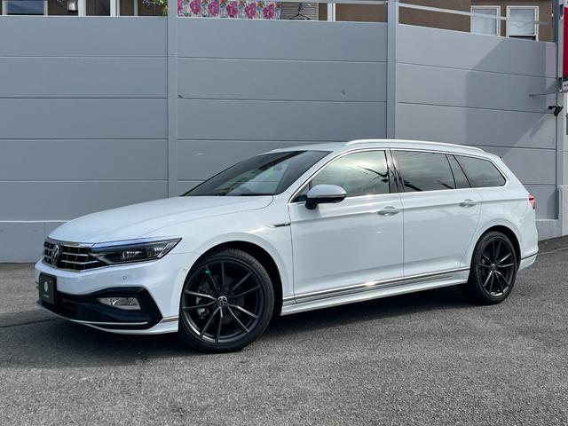 パサートヴァリアント TDI Rライン 駐車支援システム アラウンドビューカメラ Rロゴナッパ革スポーツシート Rロゴ入ディンプル革巻きステアリングホイール 8WAYパワーシート左右 シートヒーター左右 禁煙車(29枚目)