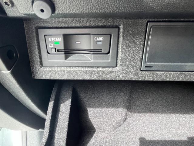 パサートヴァリアント TDI Rライン 駐車支援システム アラウンドビューカメラ Rロゴナッパ革スポーツシート Rロゴ入ディンプル革巻きステアリングホイール 8WAYパワーシート左右 シートヒーター左右 禁煙車(44枚目)