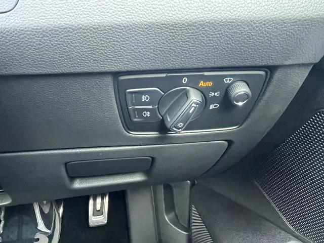 パサートヴァリアント TDI Rライン 駐車支援システム アラウンドビューカメラ Rロゴナッパ革スポーツシート Rロゴ入ディンプル革巻きステアリングホイール 8WAYパワーシート左右 シートヒーター左右 禁煙車(48枚目)