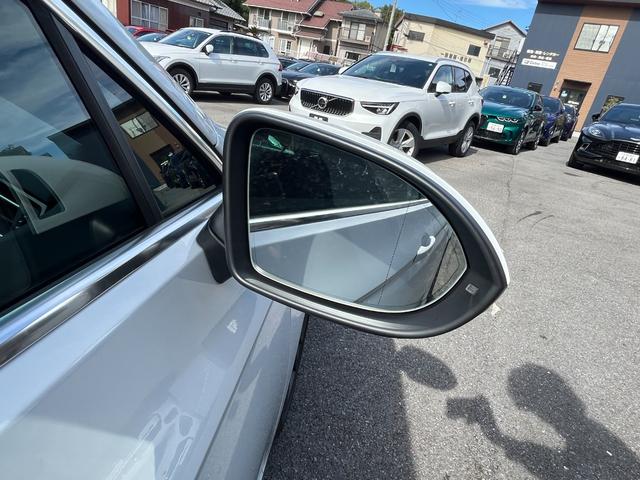 パサートヴァリアント TDI Rライン 駐車支援システム アラウンドビューカメラ Rロゴナッパ革スポーツシート Rロゴ入ディンプル革巻きステアリングホイール 8WAYパワーシート左右 シートヒーター左右 禁煙車(52枚目)