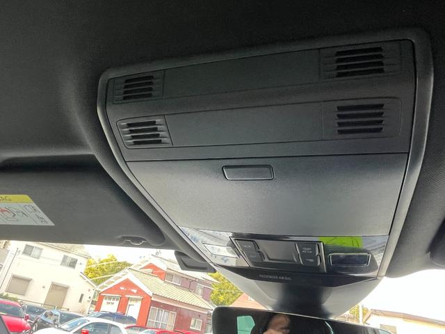 パサートヴァリアント TDI Rライン 駐車支援システム アラウンドビューカメラ Rロゴナッパ革スポーツシート Rロゴ入ディンプル革巻きステアリングホイール 8WAYパワーシート左右 シートヒーター左右 禁煙車(54枚目)