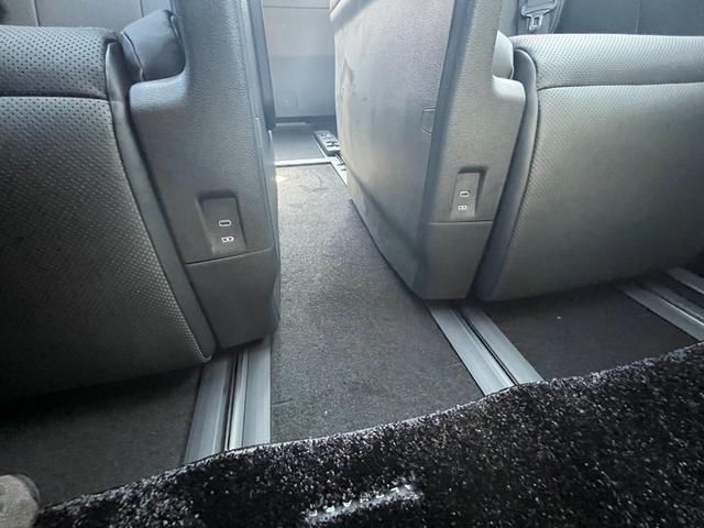 アルファード Z ワンオーナー 左右独立ムーンルーフ 禁煙車 後席モニター 床下表示機能付パノラミックビューモニター 登録済未使用車 3眼LEDヘッドランプ 木目調/革巻コンビステアリング エグゼクティブパワーシート(16枚目)