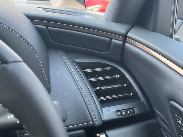 アルファード Z ワンオーナー 左右独立ムーンルーフ 禁煙車 後席モニター 床下表示機能付パノラミックビューモニター 登録済未使用車 3眼LEDヘッドランプ 木目調/革巻コンビステアリング エグゼクティブパワーシート(35枚目)