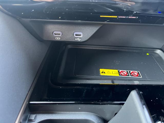 アルファード Z ワンオーナー 左右独立ムーンルーフ 禁煙車 後席モニター 床下表示機能付パノラミックビューモニター 登録済未使用車 3眼LEDヘッドランプ 木目調/革巻コンビステアリング エグゼクティブパワーシート(52枚目)