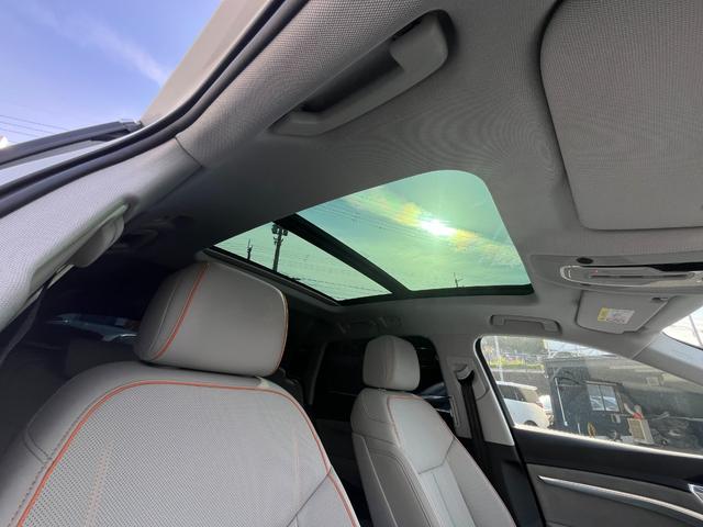 e-トロン 50クワトロ アドバンスト 4WD アシスタンス+コンフォート+サイレンスPKG パノラマルーフ 21インチAWOPバーチャルエクステリアミラー OPグレー革シート 3Dサウンドシステム 4ゾーンエアコン 電動リアゲート(15枚目)