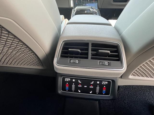 e-トロン 50クワトロ アドバンスト 4WD アシスタンス+コンフォート+サイレンスPKG パノラマルーフ 21インチAWOPバーチャルエクステリアミラー OPグレー革シート 3Dサウンドシステム 4ゾーンエアコン 電動リアゲート(20枚目)