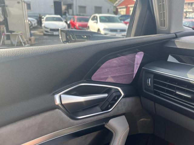 e-トロン 50クワトロ アドバンスト 4WD アシスタンス+コンフォート+サイレンスPKG パノラマルーフ 21インチAWOPバーチャルエクステリアミラー OPグレー革シート 3Dサウンドシステム 4ゾーンエアコン 電動リアゲート(33枚目)