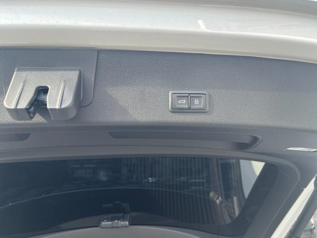 e-トロン 50クワトロ アドバンスト 4WD アシスタンス+コンフォート+サイレンスPKG パノラマルーフ 21インチAWOPバーチャルエクステリアミラー OPグレー革シート 3Dサウンドシステム 4ゾーンエアコン 電動リアゲート(42枚目)