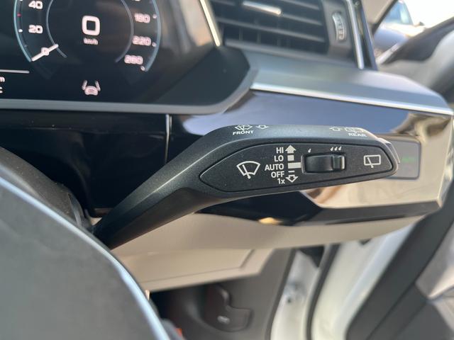 e-トロン 50クワトロ アドバンスト 4WD アシスタンス+コンフォート+サイレンスPKG パノラマルーフ 21インチAWOPバーチャルエクステリアミラー OPグレー革シート 3Dサウンドシステム 4ゾーンエアコン 電動リアゲート(59枚目)