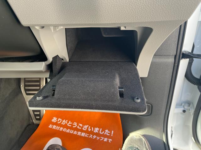 e-トロン 50クワトロ アドバンスト 4WD アシスタンス+コンフォート+サイレンスPKG パノラマルーフ 21インチAWOPバーチャルエクステリアミラー OPグレー革シート 3Dサウンドシステム 4ゾーンエアコン 電動リアゲート(64枚目)