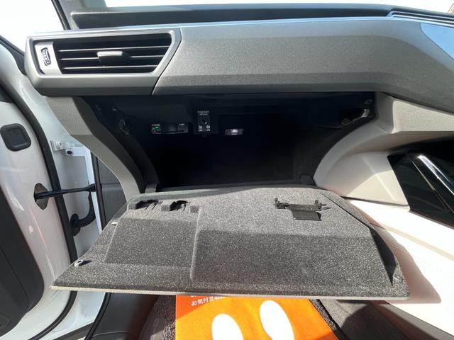 e-トロン 50クワトロ アドバンスト 4WD アシスタンス+コンフォート+サイレンスPKG パノラマルーフ 21インチAWOPバーチャルエクステリアミラー OPグレー革シート 3Dサウンドシステム 4ゾーンエアコン 電動リアゲート(73枚目)