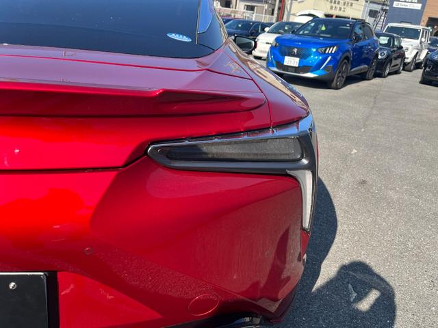 LC LC500 Sパッケージ マークレビンソン TRDエアロキット 禁煙車 ヘッドアップディスプレイ 3眼LED カーボンルーフ 21インチアルミ レクサスセーフティ BSM クリアランスソナー アクティブリアウィング(25枚目)