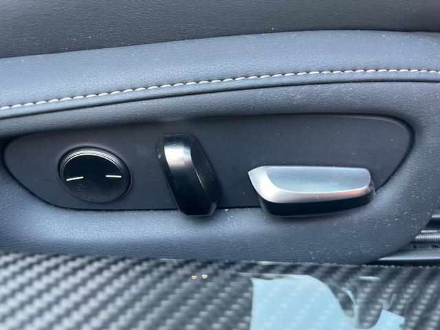 LC LC500 Sパッケージ マークレビンソン TRDエアロキット 禁煙車 ヘッドアップディスプレイ 3眼LED カーボンルーフ 21インチアルミ レクサスセーフティ BSM クリアランスソナー アクティブリアウィング(28枚目)