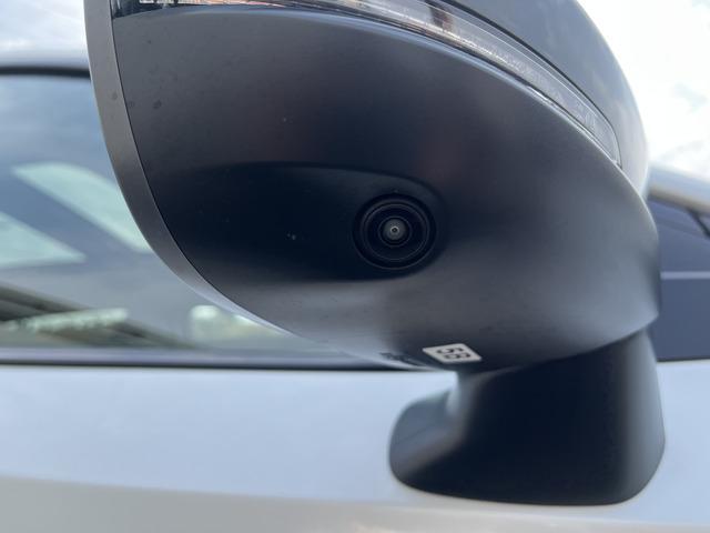 アリア Ｂ６　ｅ－４ＯＲＣＥ　パノラミックサンルーフ　プロパイロット　ニッサンコネクトナビ　　革巻きステアリング　　アダプティブＬＥＤヘッドランプ　パワーシート　インテリジェントアラウンドビューモニター　グレー木目調インパネ（24枚目）