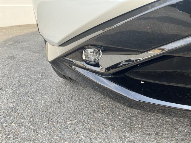 アリア Ｂ６　ｅ－４ＯＲＣＥ　パノラミックサンルーフ　プロパイロット　ニッサンコネクトナビ　　革巻きステアリング　　アダプティブＬＥＤヘッドランプ　パワーシート　インテリジェントアラウンドビューモニター　グレー木目調インパネ（49枚目）