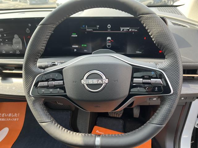 アリア Ｂ６　ｅ－４ＯＲＣＥ　パノラミックサンルーフ　プロパイロット　ニッサンコネクトナビ　　革巻きステアリング　　アダプティブＬＥＤヘッドランプ　パワーシート　インテリジェントアラウンドビューモニター　グレー木目調インパネ（63枚目）