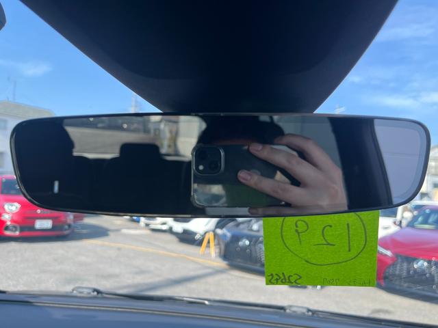 ゴルフトゥーラン ＴＳＩ　Ｒライン　駐車支援システム　純正ナビ　純正ＡＷ　２２５／４５Ｒ１８タイヤ　パークディスタンスコントロール　禁煙車　アダプティブクルーズコントロール　３ゾーンオートエアコン　ブラックサイドシルスポイラー（19枚目）