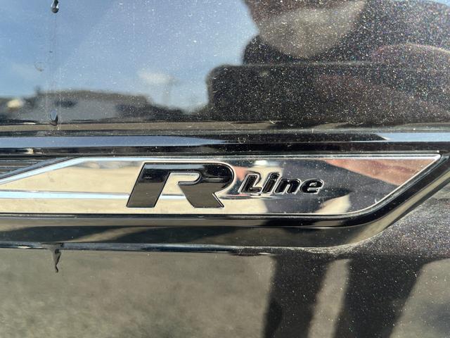 ゴルフトゥーラン ＴＳＩ　Ｒライン　駐車支援システム　純正ナビ　純正ＡＷ　２２５／４５Ｒ１８タイヤ　パークディスタンスコントロール　禁煙車　アダプティブクルーズコントロール　３ゾーンオートエアコン　ブラックサイドシルスポイラー（24枚目）