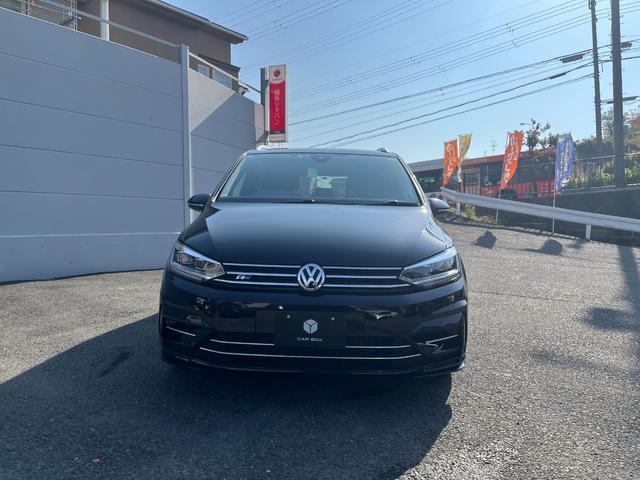 ゴルフトゥーラン ＴＳＩ　Ｒライン　駐車支援システム　純正ナビ　純正ＡＷ　２２５／４５Ｒ１８タイヤ　パークディスタンスコントロール　禁煙車　アダプティブクルーズコントロール　３ゾーンオートエアコン　ブラックサイドシルスポイラー（41枚目）