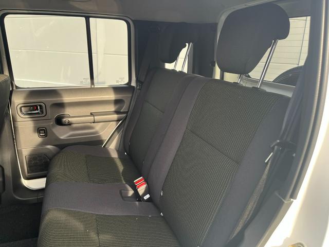 展示前には全車、内外装を厳しくチェックしておりますが、万が一見落とし等があってはダメなので、外部検査員によるチェックで更に厳しーくチェック済み＾＾