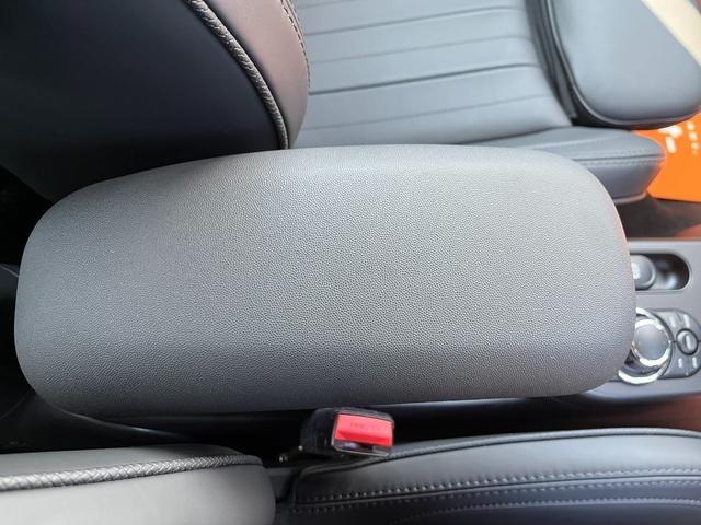 ＭＩＮＩ ジョンクーパーワークス　コンバーチブル　ワンオーナーコンバーチブル　禁煙車　バックカメラ　レーダークルーズコントロール　純正アルミホイール１７インチ　本革シート　シートヒーター　ワイヤレス充電器　自動サイドブレーキ　ＡｐｐｌｅＣａｒＰｌａｙ（68枚目）