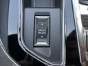 ＧＴ　登録済未使用車　ガラスルーフ　ＡｐｐｌｅＣａｒＰｌａｙ　アドバンスドグリップコントロール　ヒルディセントコントロール　禁煙車１８インチアルミホイル　ＧＴロゴ革巻きステアリング（13枚目）