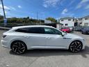 ＴＳＩ　４モーション　Ｒラインアドバンス　本革シート　運転席メモリー付パワーシート　全席シートヒーター　禁煙車　　Ｒロゴ入り革巻きスポーツステアリングホイール　ヘッドアップディスプレイ　純正アルミ２０インチ（32枚目）