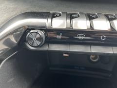 将来的な不具合等のトラブルを避ける為、修復歴・事故歴のある車は展示しておりません＾＾ 7