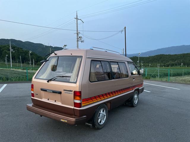 グランドサルーン ワンオーナー 修復歴なし 車検整備付き(8枚目)