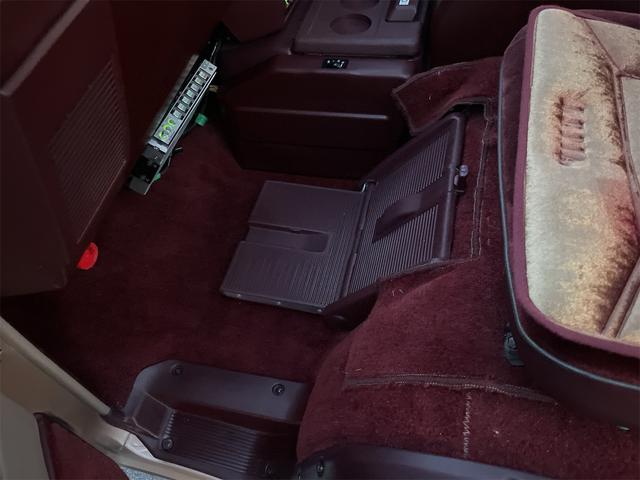 グランドサルーン ワンオーナー 修復歴なし 車検整備付き(18枚目)