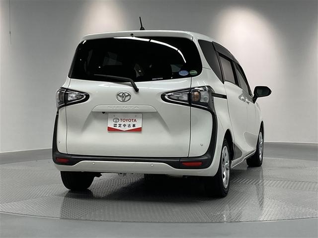 シエンタ Ｇ　フルセグ　メモリーナビ　ＤＶＤ再生　ミュージックプレイヤー接続可　バックカメラ　衝突被害軽減システム　ＥＴＣ　両側電動スライド　ウオークスルー　乗車定員７人　３列シート　ワンオーナー（6枚目）