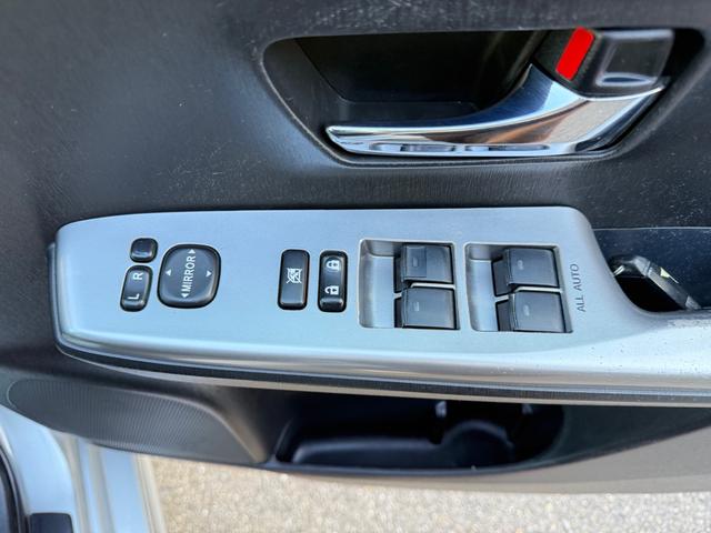 プリウスアルファ S(13枚目)