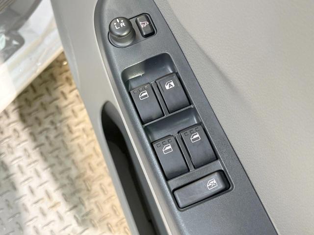G SA 禁煙車 ワンオーナー SDナビ 地デジ CD 革巻きステアリング 衝突軽減ブレーキ スマートキー オートエアコン ETC アイドリングストップ 盗難防止システム(27枚目)