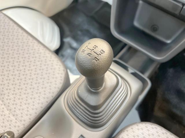 KCエアコン・パワステ 届出済未使用車 5速ミッション エアコン・パワステセット パートタイム4WD 横滑り防止装置 マニュアルエアコン 純正ステアリング 純正12インチホイール(3枚目)