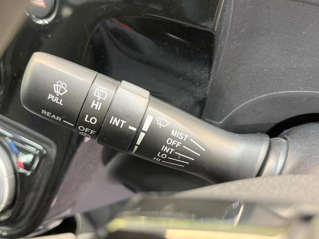 S SDナビ スマートキー ETC車載器 フルセグ Bluetooth アイドリングストップ オートライト オートエアコン 横滑り防止装置 電動格納ミラー プライバシーガラス(23枚目)