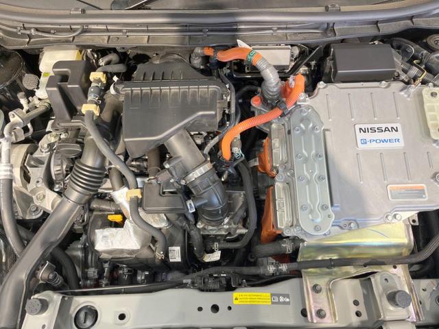 X アラウンドビューモニター デジタルミラー 9型ナビ 衝突被害軽減 プロパイロット インテリジェントキー クリアランスソナー 革巻きステアリング ハーフレザー LEDヘッド 純正17インチアルミ ETC(19枚目)